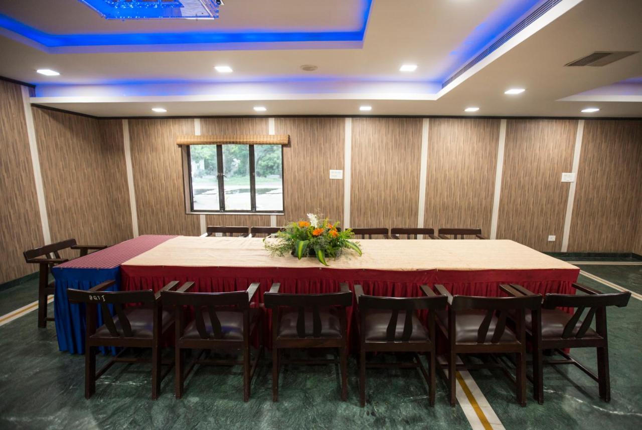 Hotel Ashok Residency Ченнаї Екстер'єр фото